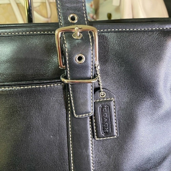Coach Hampton Legacy 6491 black roomy leather 1 compartment adjustable straps - Picture 2 of 15